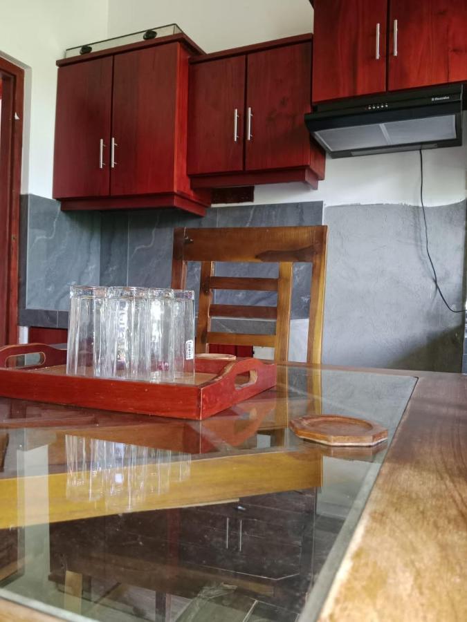 Home Stay Resort نيلافيلي المظهر الخارجي الصورة
