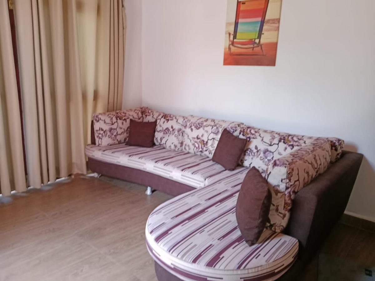 Home Stay Resort نيلافيلي المظهر الخارجي الصورة