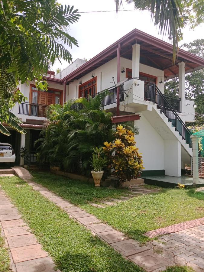 Home Stay Resort نيلافيلي المظهر الخارجي الصورة
